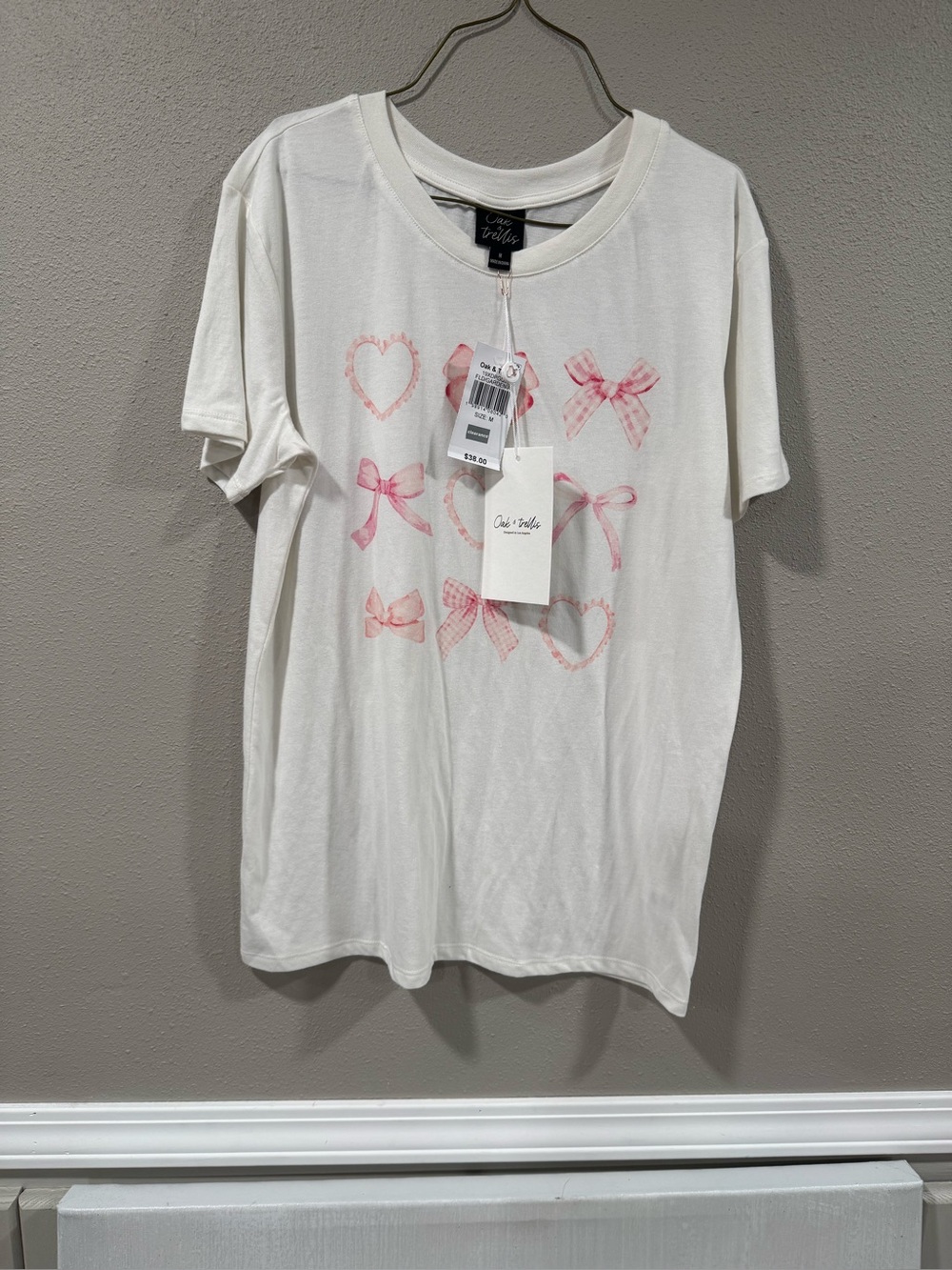 NWT Cute Bow & Heart Graphic Tee in White with Pink Accents